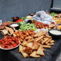 קייטרינג עשיר וטעים שמביא את השפע לאירוע שלך קייטרינג עשיר וטעים שמביא את השפע לאירוע שלך